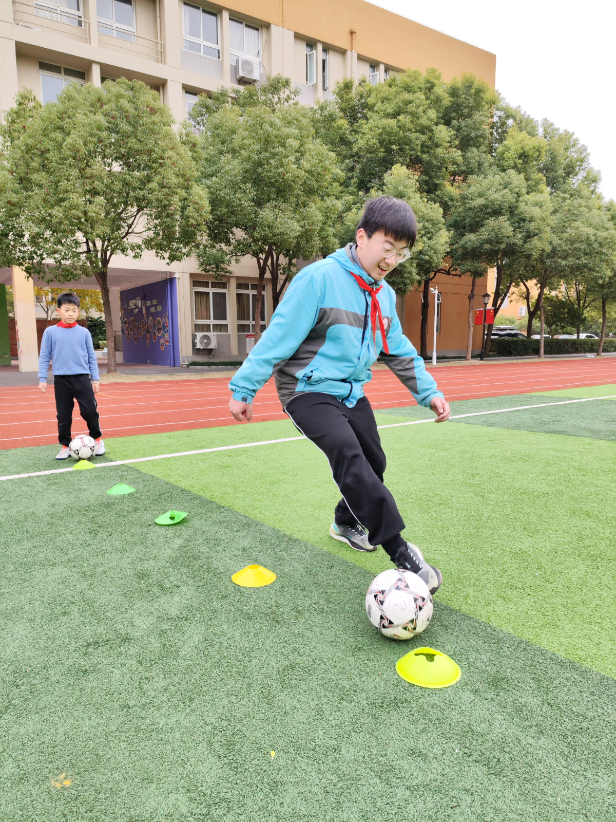 10足球.jpg