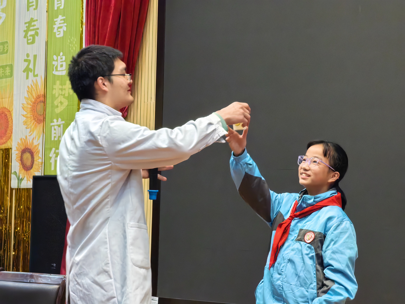 科学秀2.jpg 科学秀2.jpg