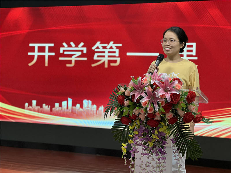 赵萌萌.jpg 赵萌萌.jpg