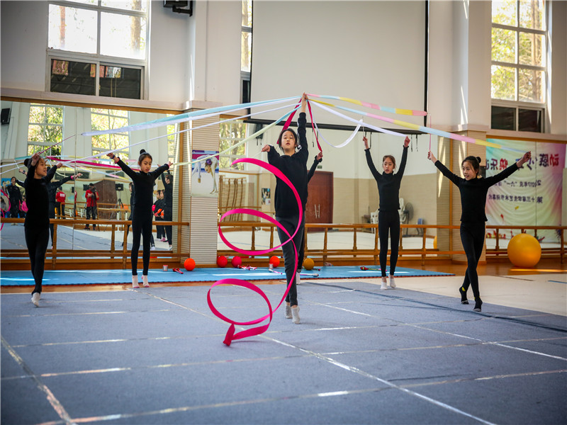 图片17：学生健身活动.jpg