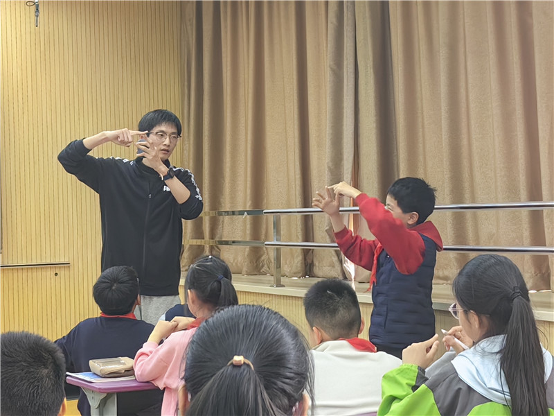 王天磊1.jpg 王天磊1.jpg