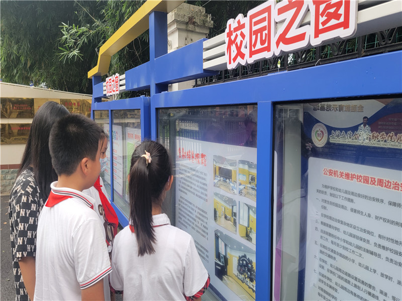 啄木鸟2.jpg 啄木鸟2.jpg