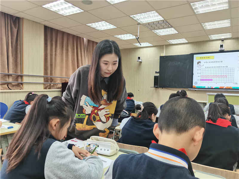 印嘉妮1.jpg 印嘉妮1.jpg