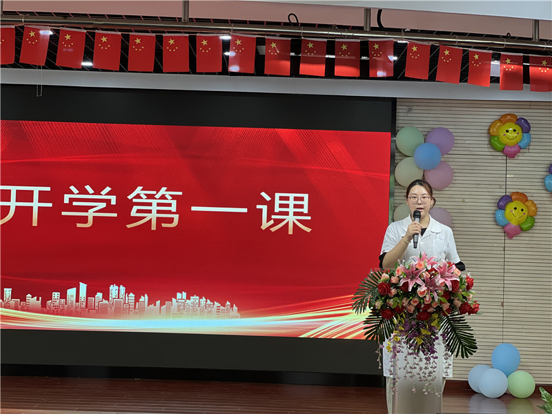 蔡老师.jpg 蔡老师.jpg